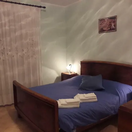 Studio 16 Apartment *